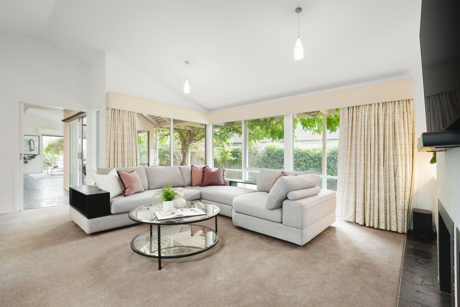 30 Middlesex Road, Surrey Hills, Surrey Hills - Thumbnail 3