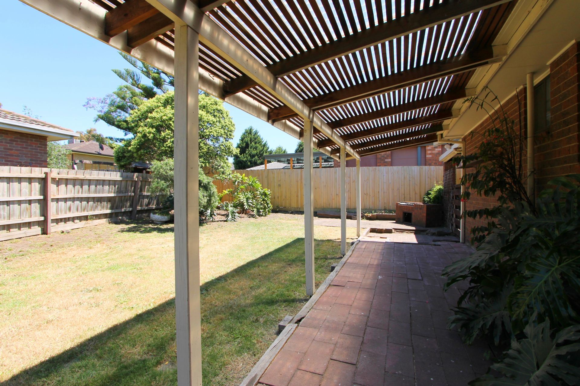 Spacious 3 bedroom Well Located!