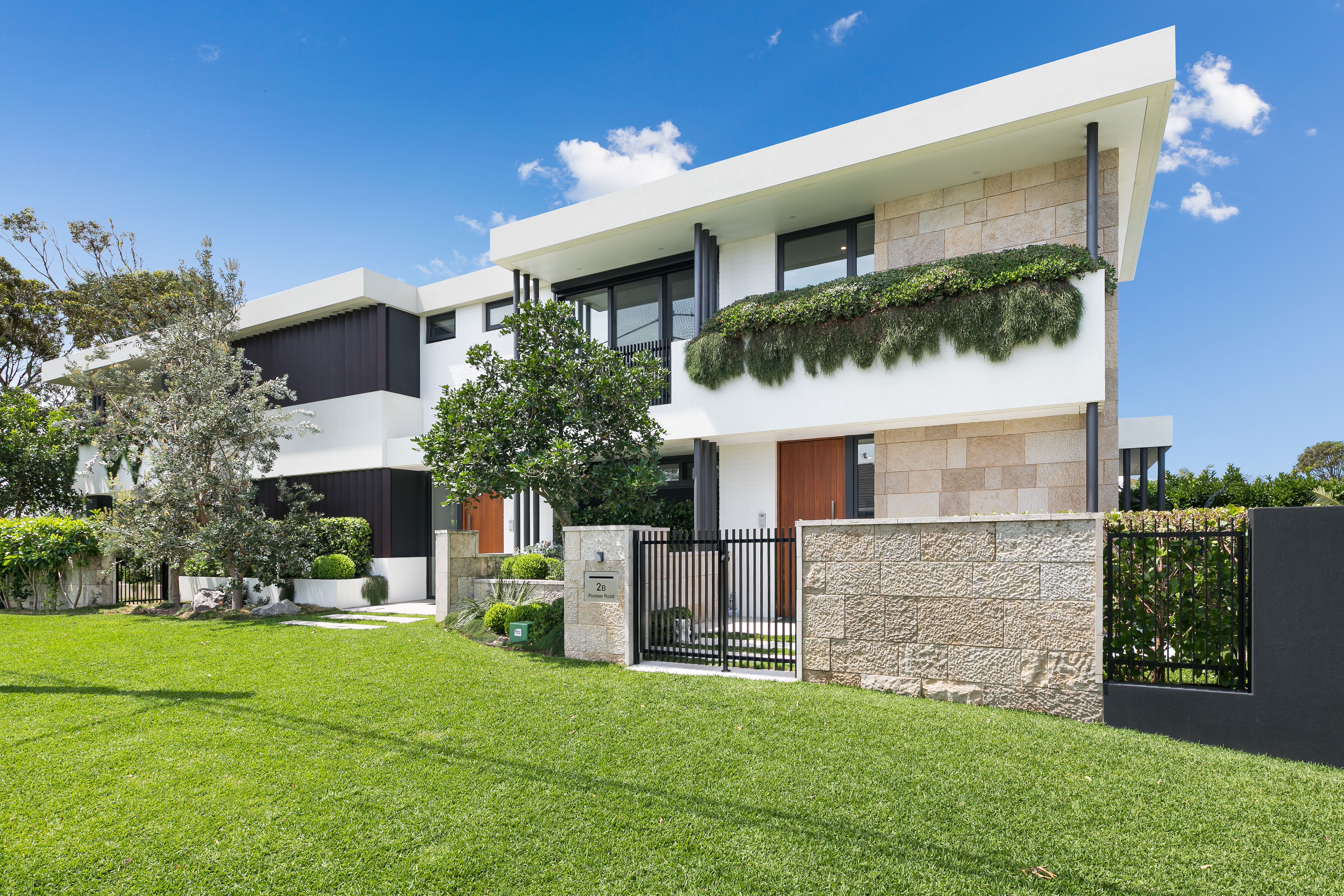 2B Pioneer Road Cronulla 2230