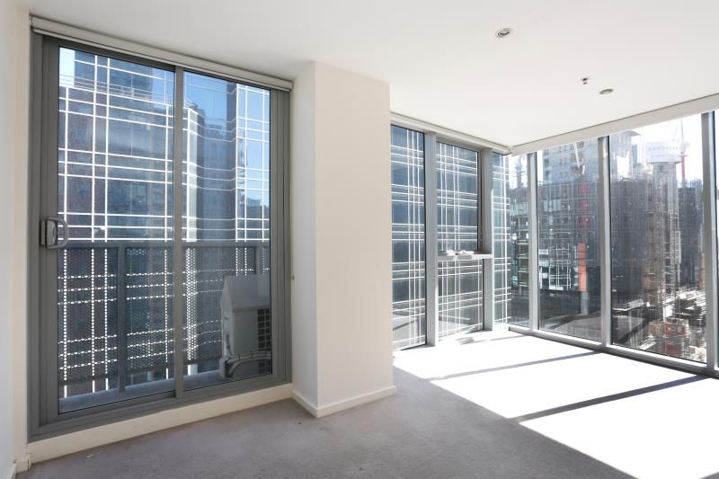 2106/8 Exploration Lane, Melbourne