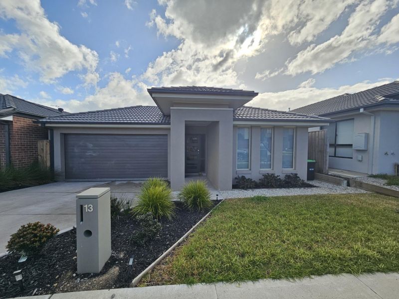 13 Fountain Drive, Beveridge