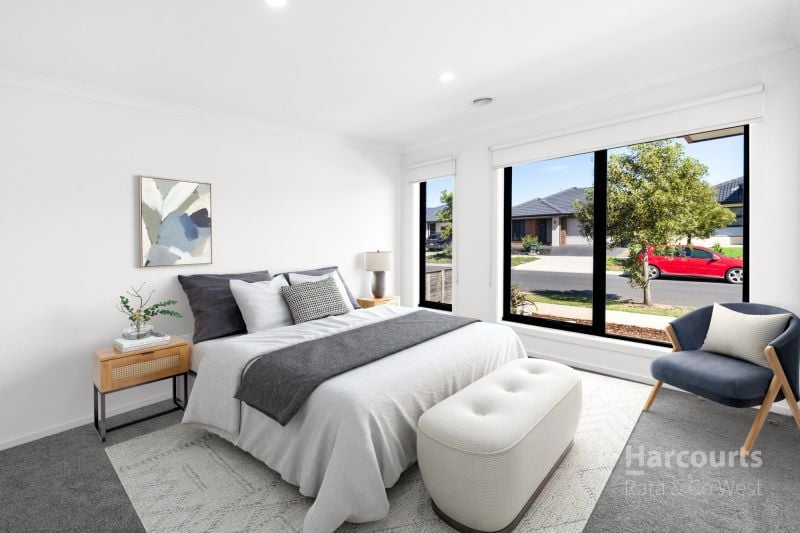 8 Isaacs Street, Deanside