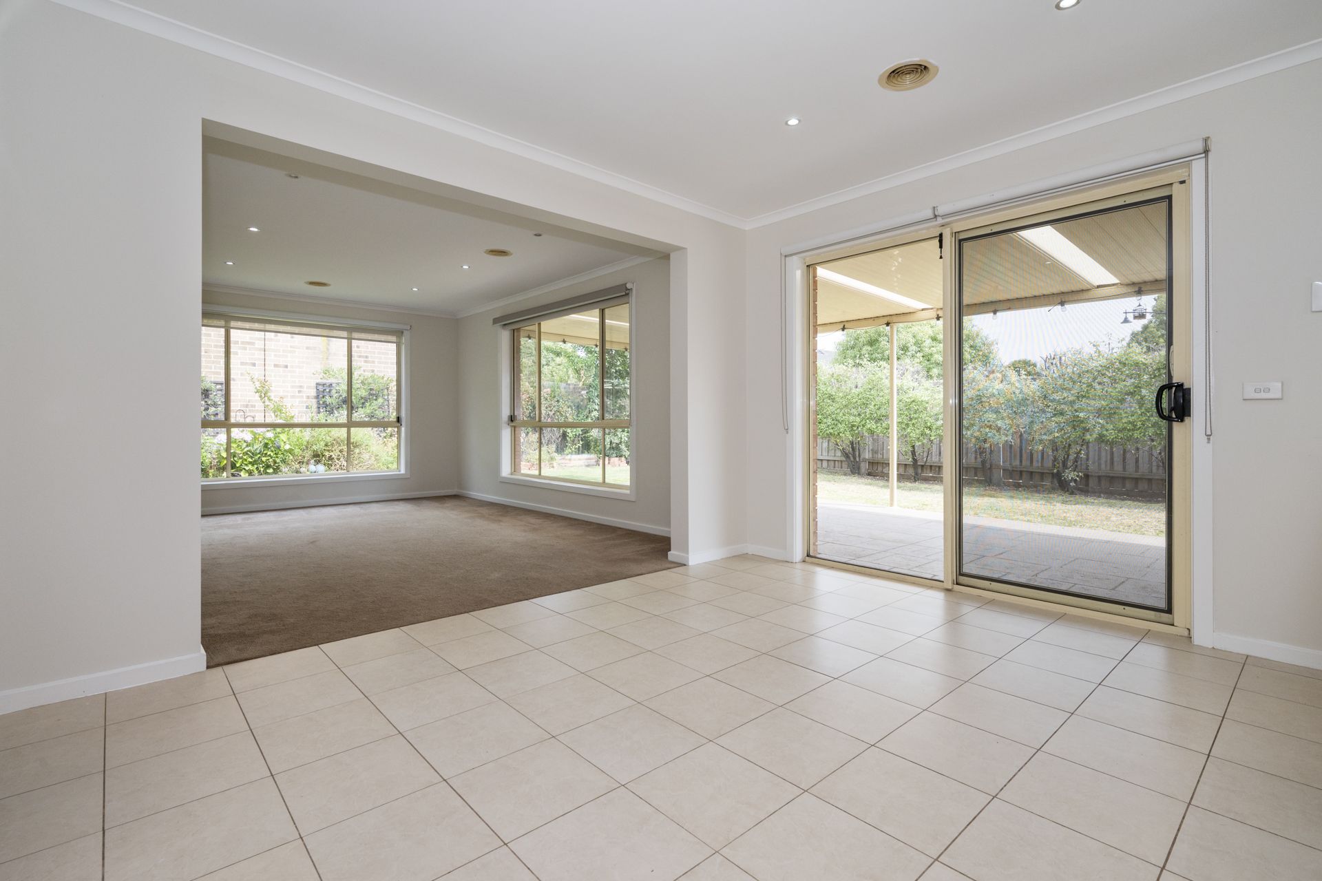 SPACIOUS AND STYLISH FAMILY HOME