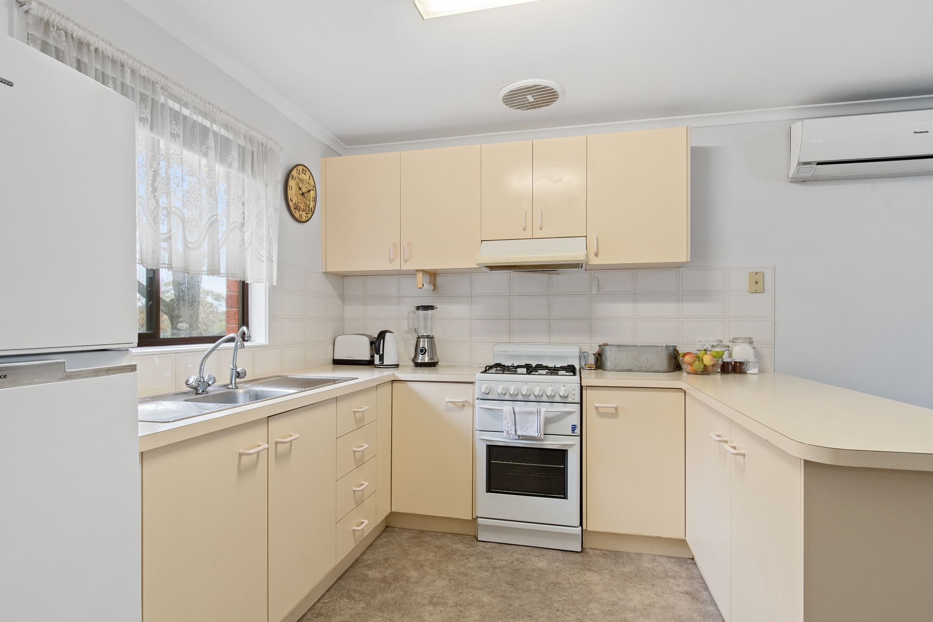 1/21-23 Osborne Street Flora Hill VIC, Hill - Thumbnail 5