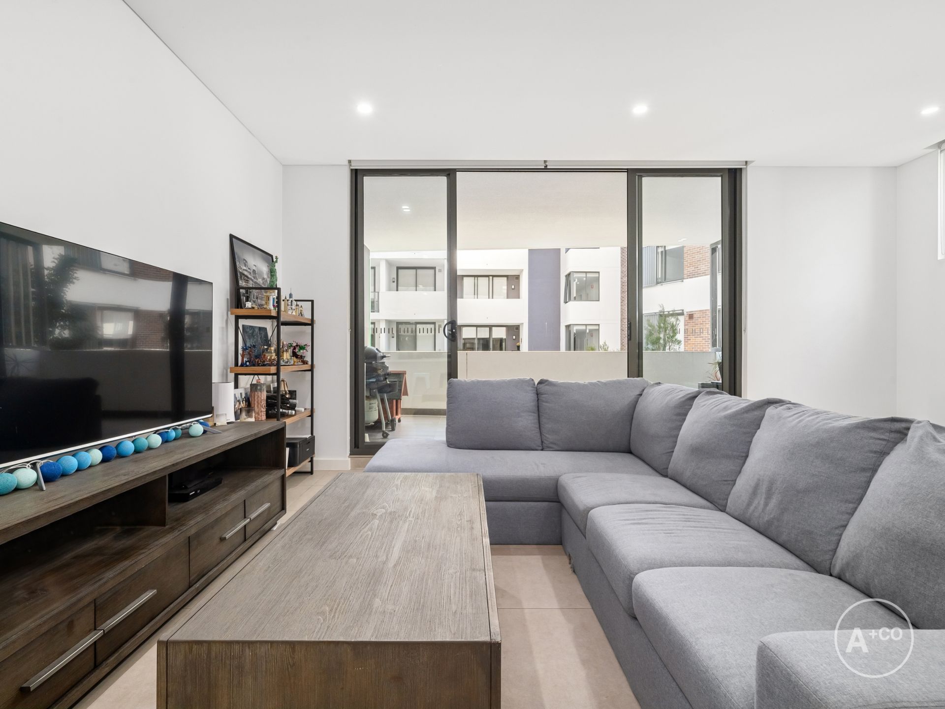 105/2 Saxby Close, Botany, Botany - Thumbnail 4