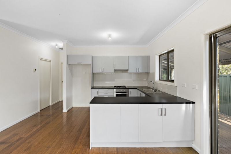 2/29 Menzies Parade, Lalor