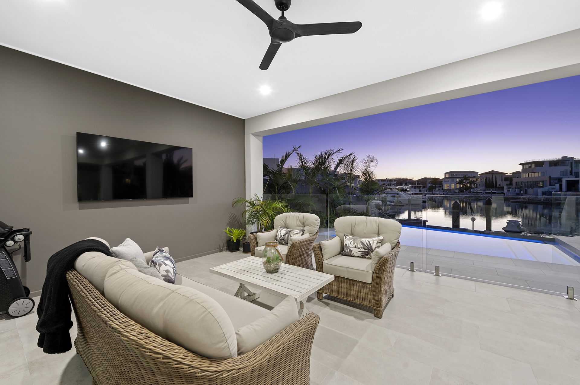 68 The Sovereign Mile, Sovereign Islands - Thumbnail 4