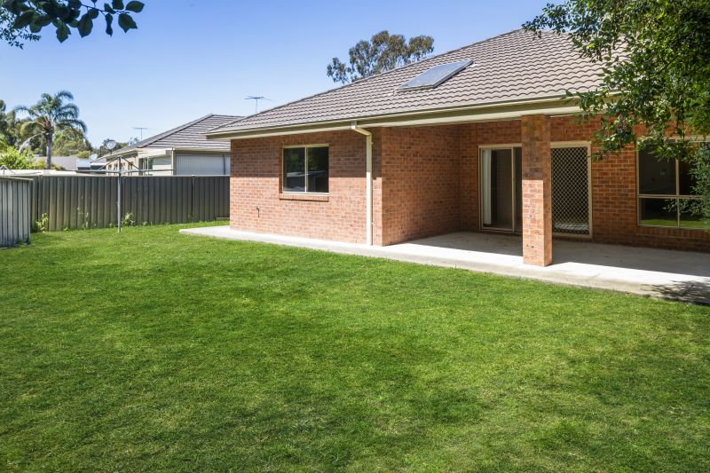 12 Yoemans Drive, Mernda