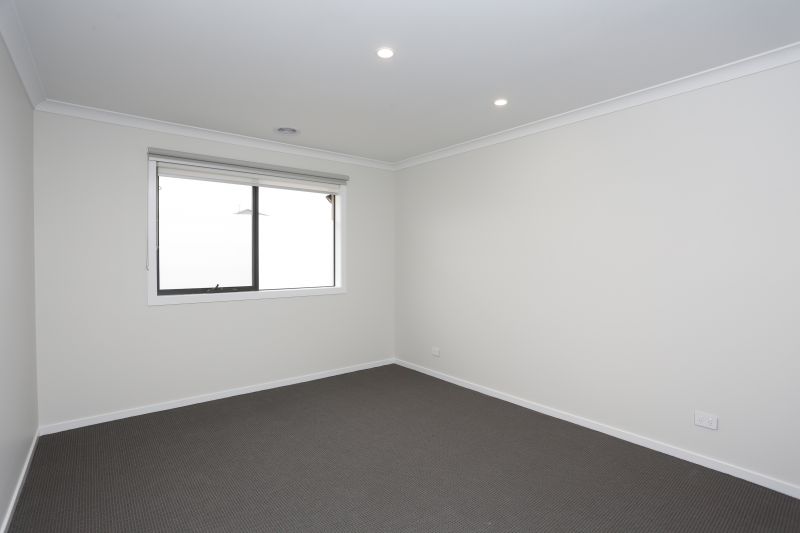 62 Cravens Road, Mernda