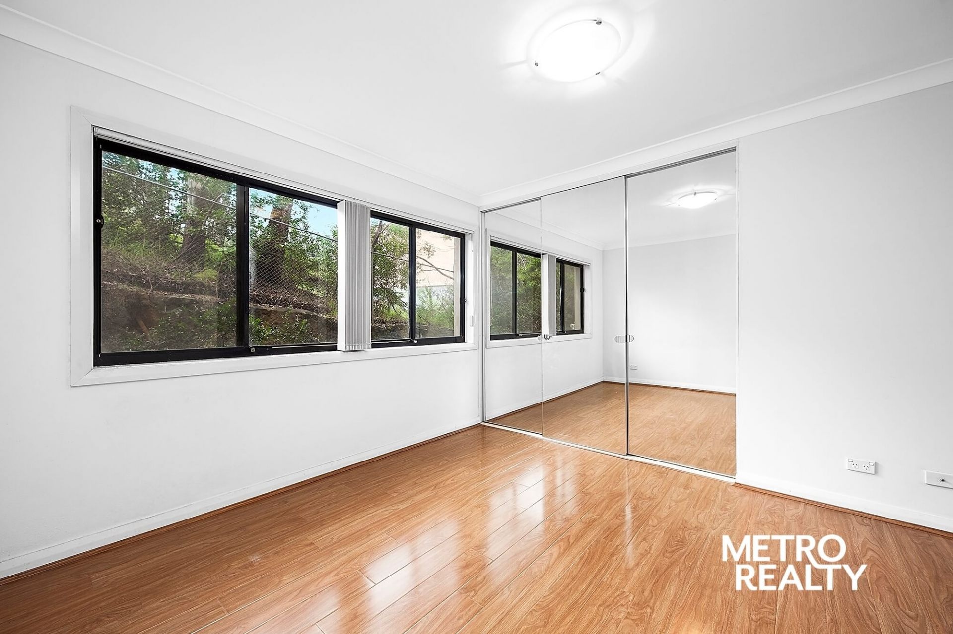 8/2 Taylors Drive Lane Cove North NSW, North - Thumbnail 6