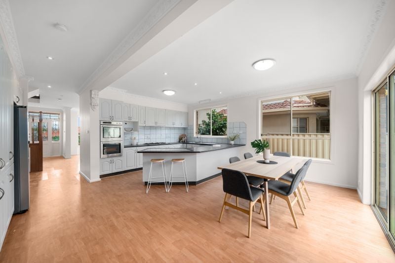 27 Woolnough Drive, Mill Park