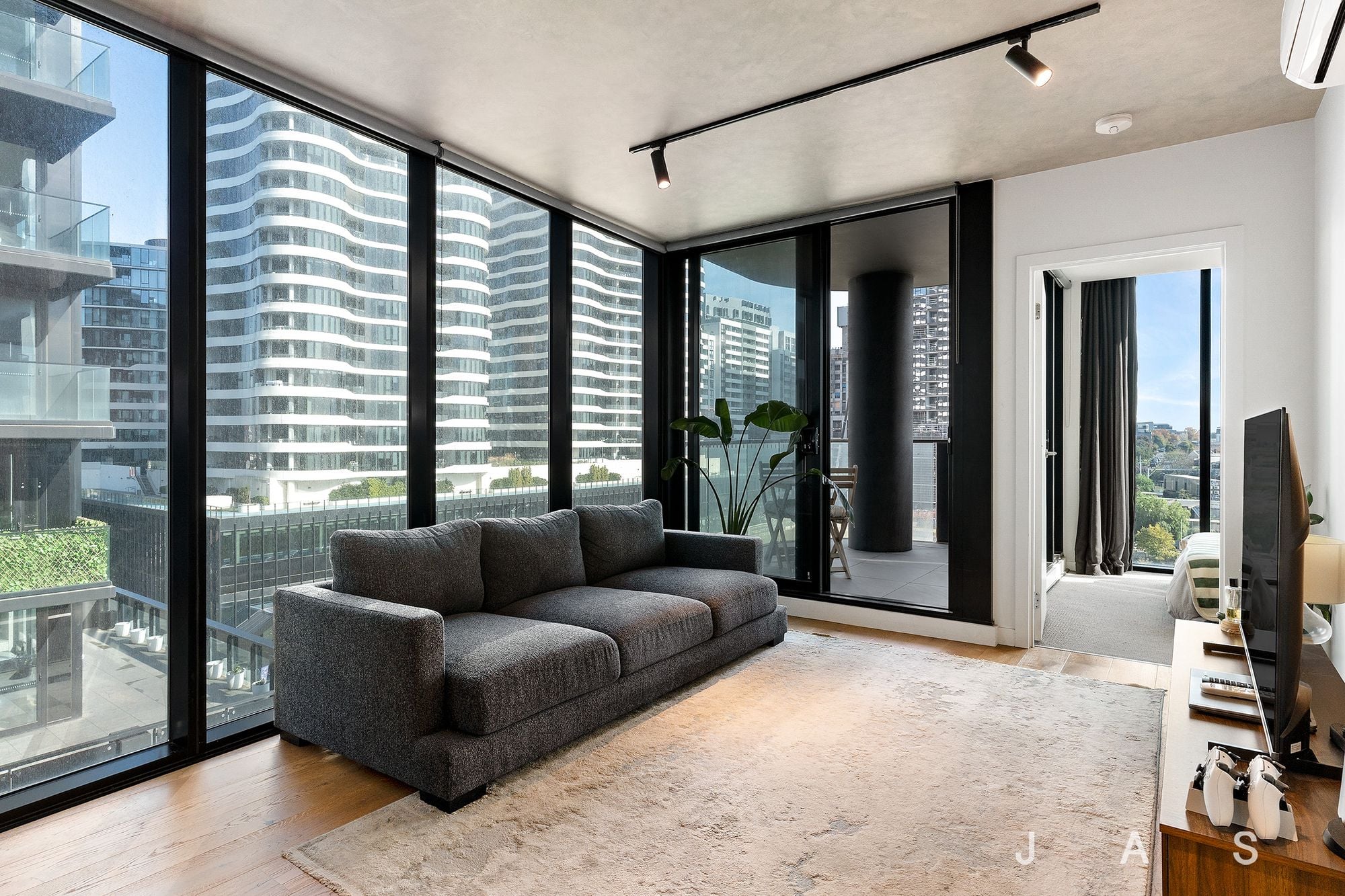 707/6 Joseph Road Footscray VIC, Footscray - Thumbnail 3