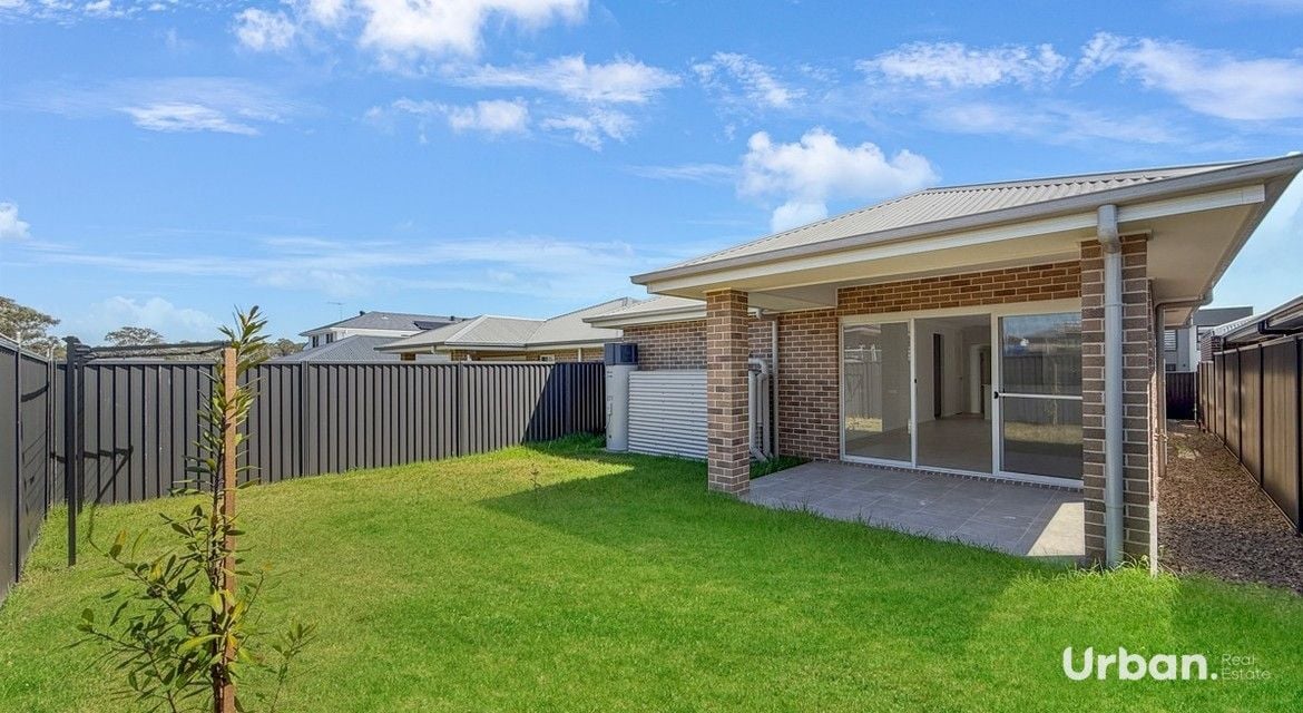Austral 21 Parhelion Street