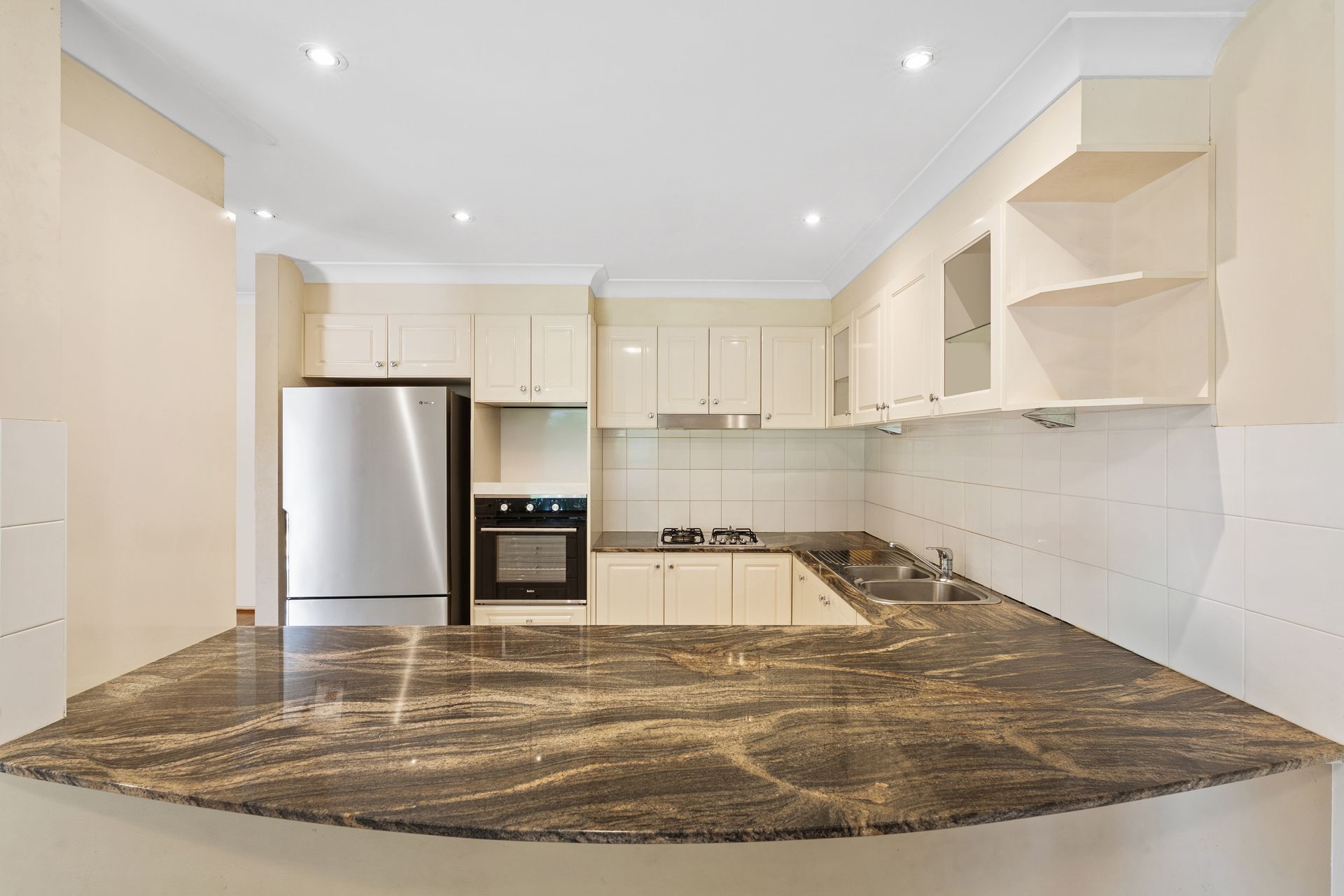 38 Greenwich Place, Mardi, Mardi - Thumbnail 7