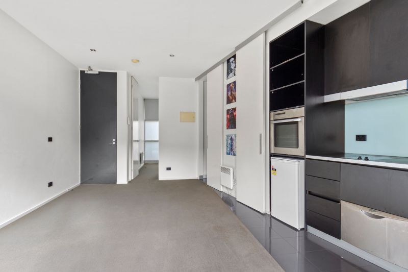8/186 Barkly Street, St Kilda - Thumbnail 4