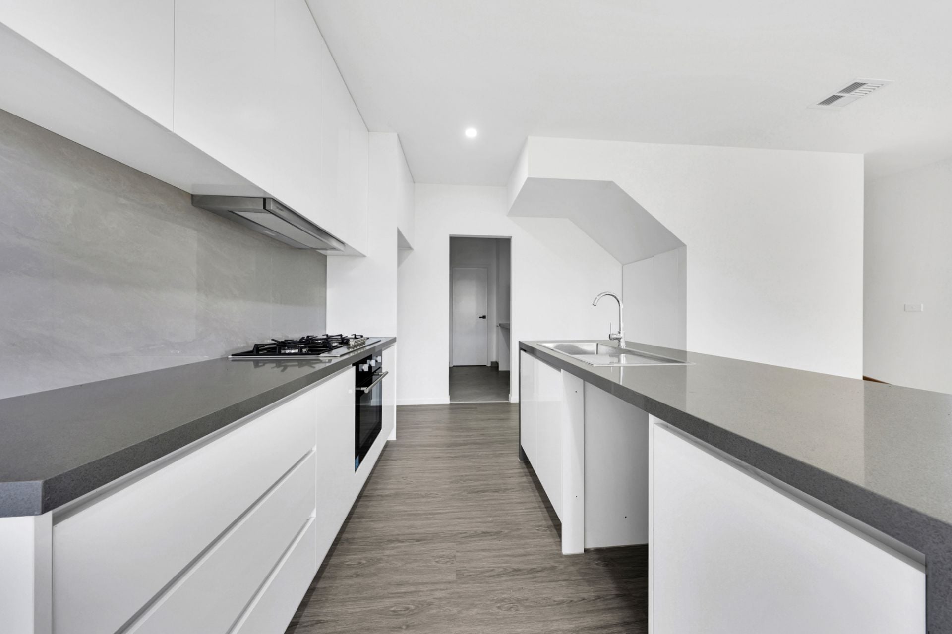 Freshly Built Comfort in Prime Lalor Location