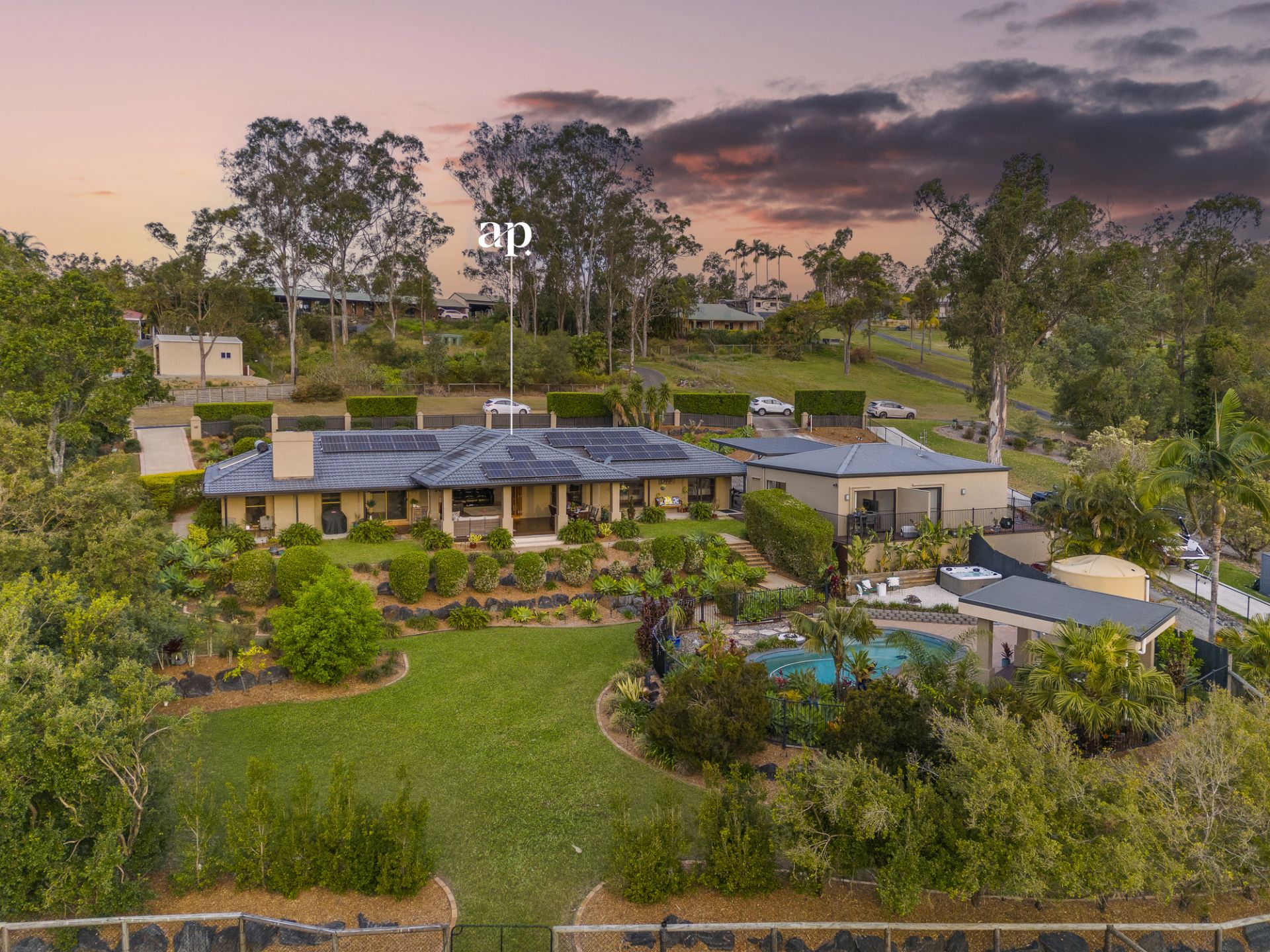 33 Ruth Terrace, Oxenford - Thumbnail 2