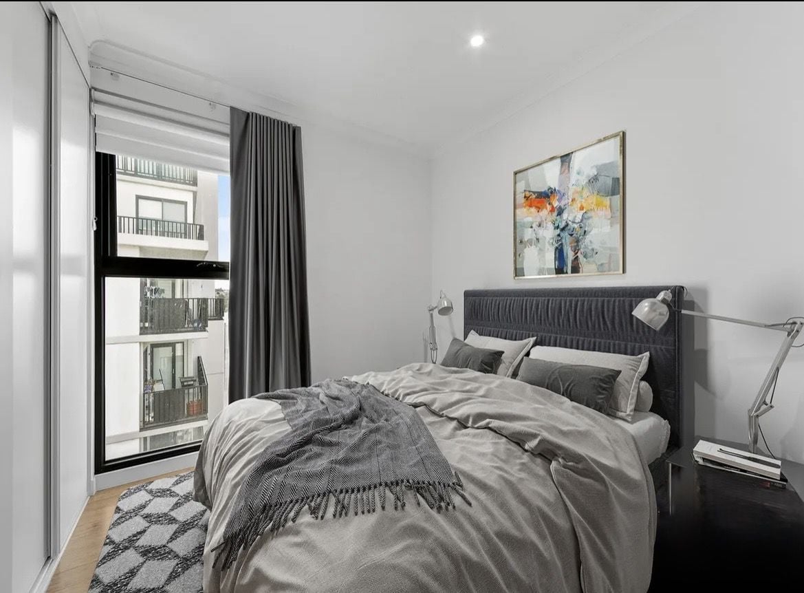 Brunswick Beauty with Light, Space & Views