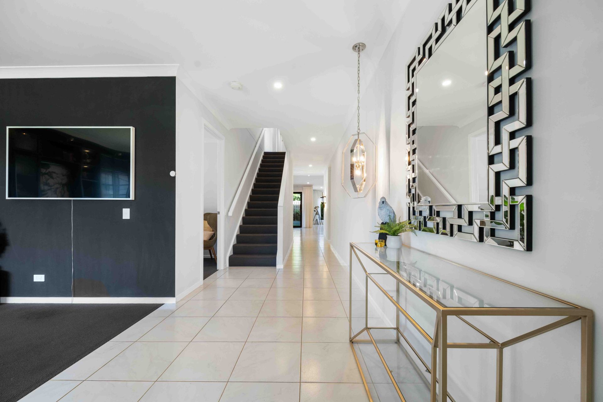 22 Field Street, Helensvale - Thumbnail 2