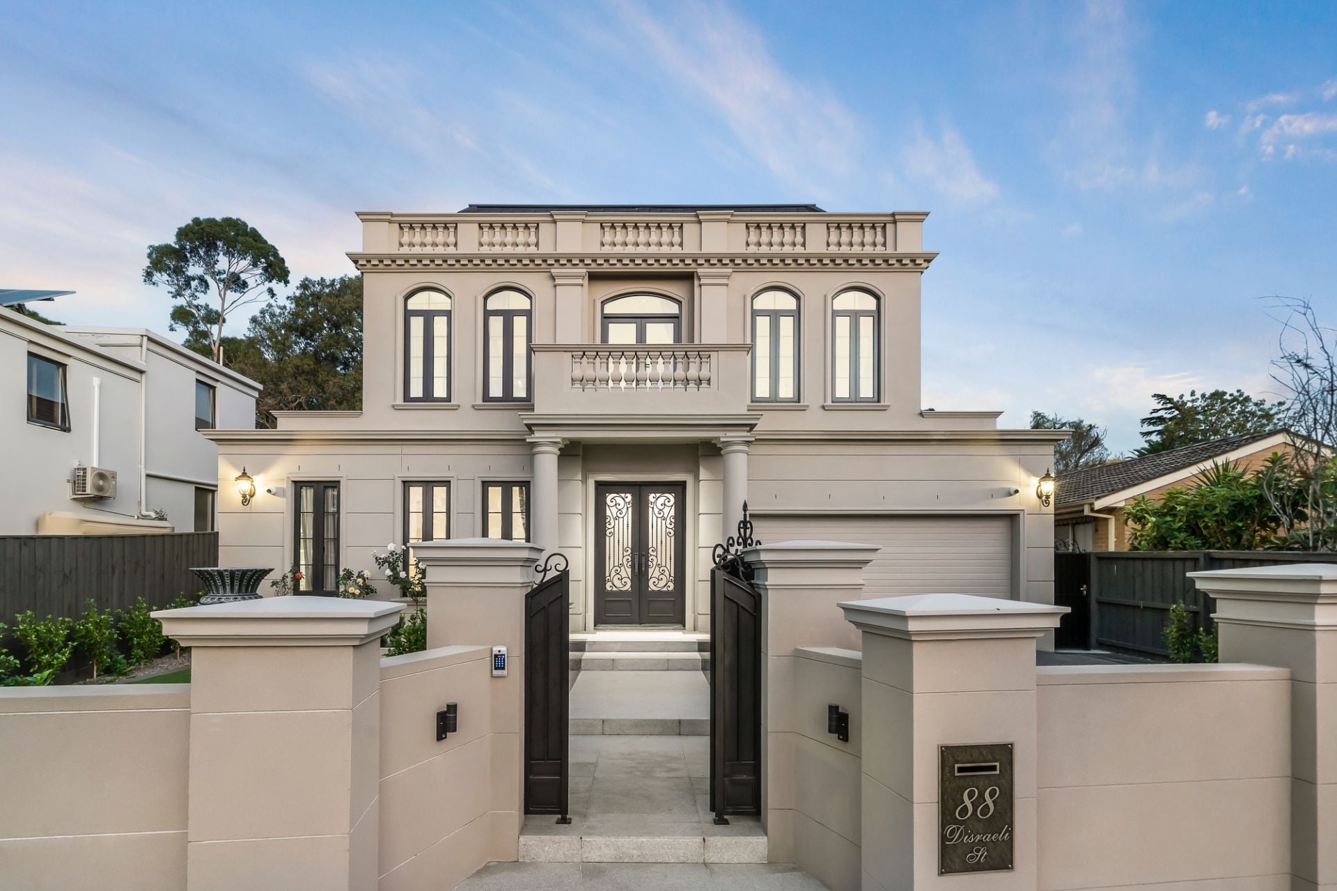 88 Disraeli Street, Kew, Kew - Image 1