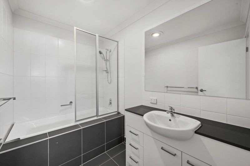 46 Oscar Circuit, Roxburgh Park