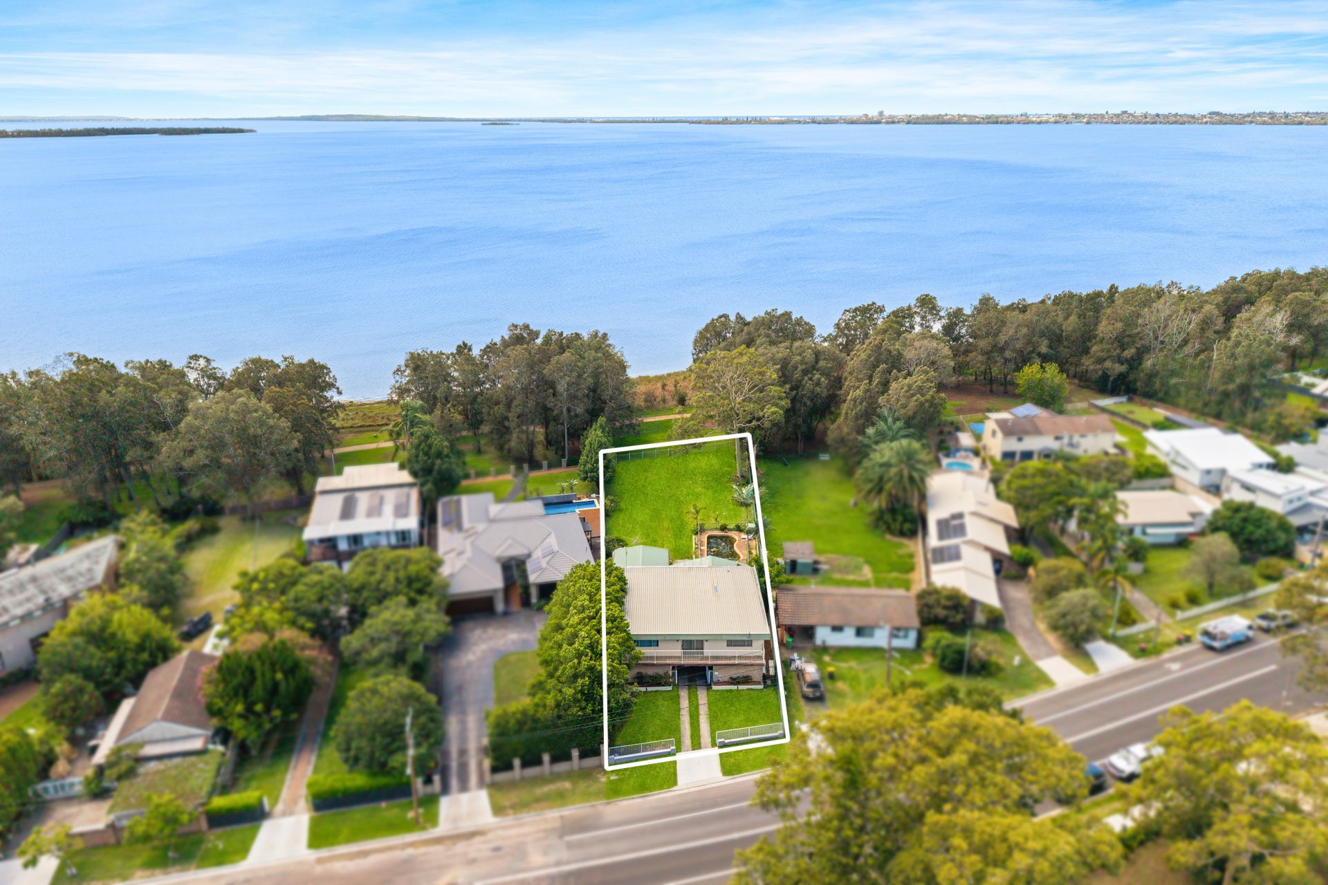 147 Lakedge Avenue, Berkeley Vale, Berkeley Vale - Thumbnail 2