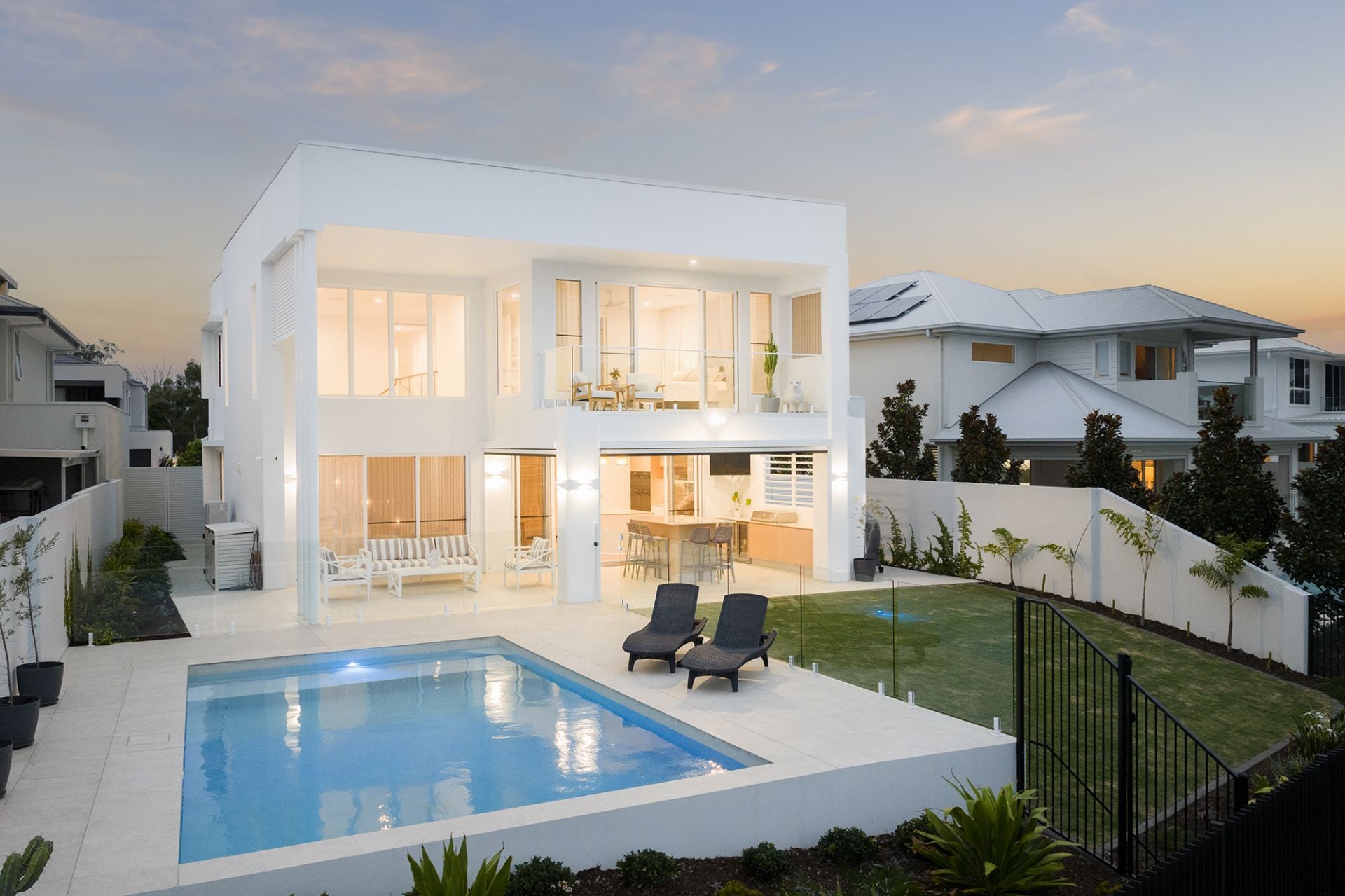 9221 Peter Senior Drive, Hope Island QLD 4212, Hope Island - Thumbnail 2