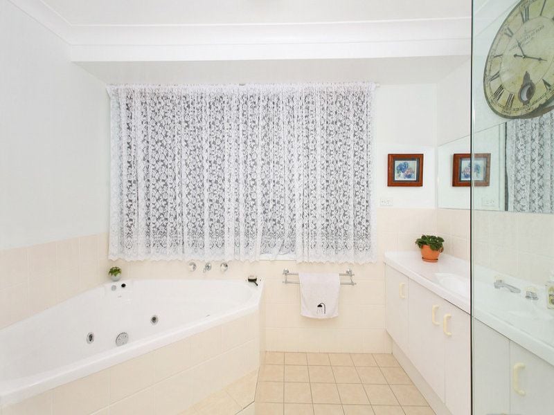 4 Finch Place WORONORA HEIGHTS 2233