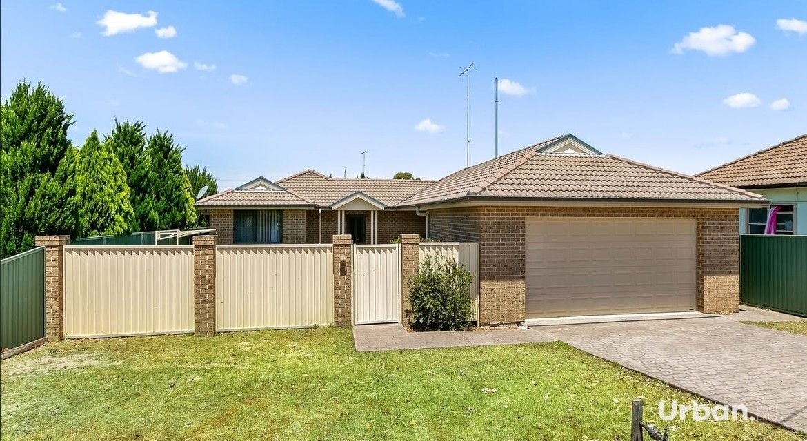 South Windsor 38 Cox Street