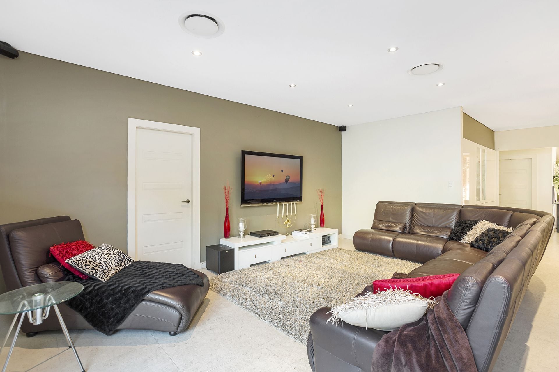 18 Stuart Street Blakehurst NSW, Blakehurst - Thumbnail 4
