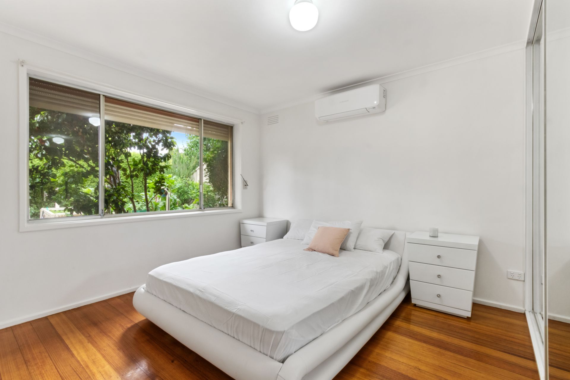 Discover Exceptional Family Living in the Heart of Lalor