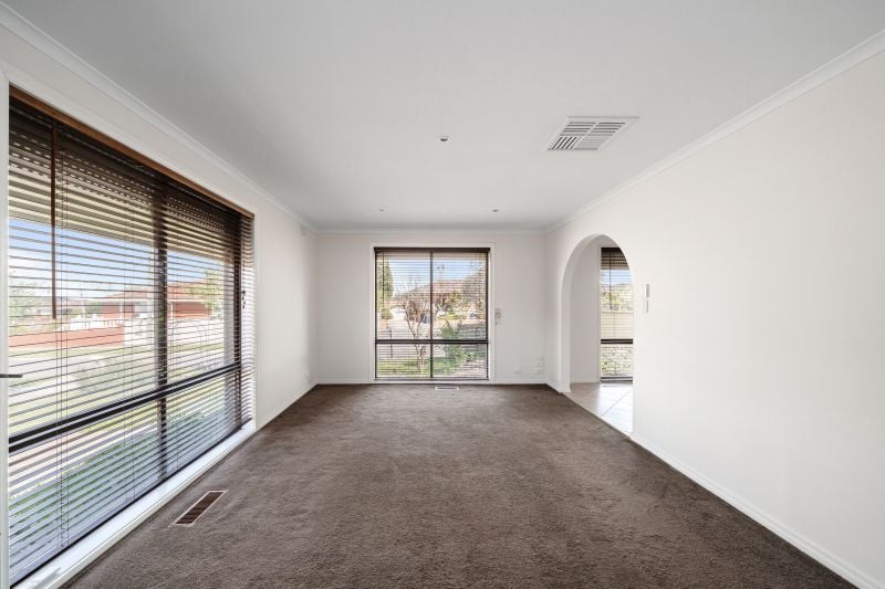 31 Winamurra Crescent, Thomastown