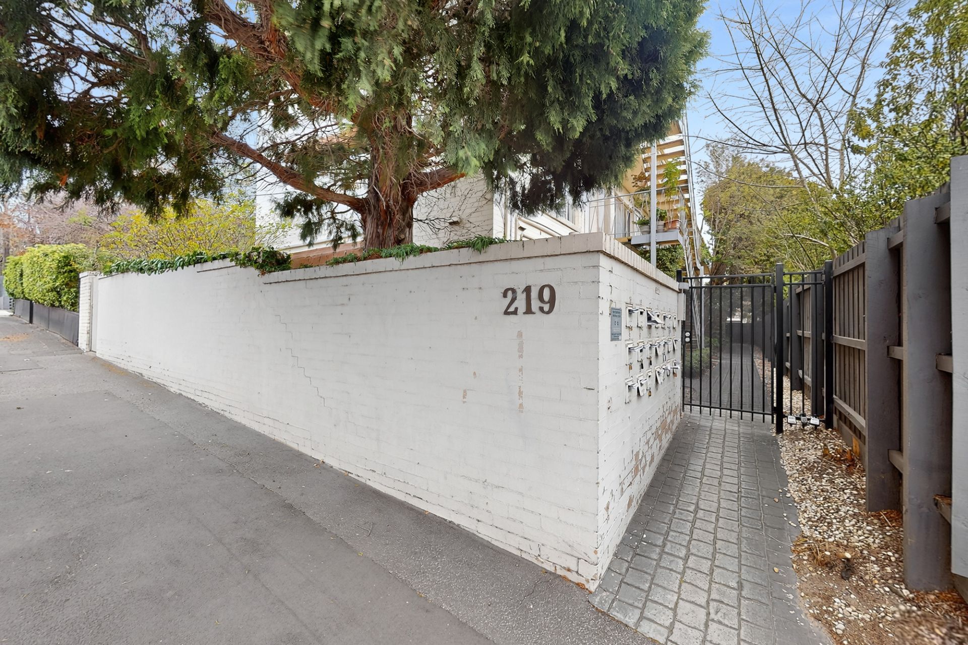 11/219 Williams Road, South Yarra - Thumbnail 2
