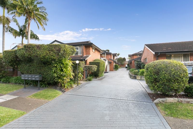 7/33-37 Gannons Road CARINGBAH 2229