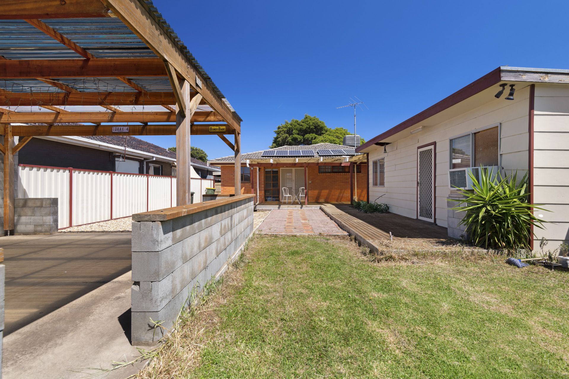 POSITION, POTENTIAL, LAND - Approx 735m2