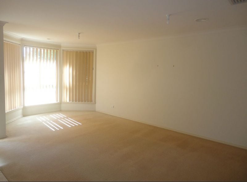 13 Royal Place, South Morang