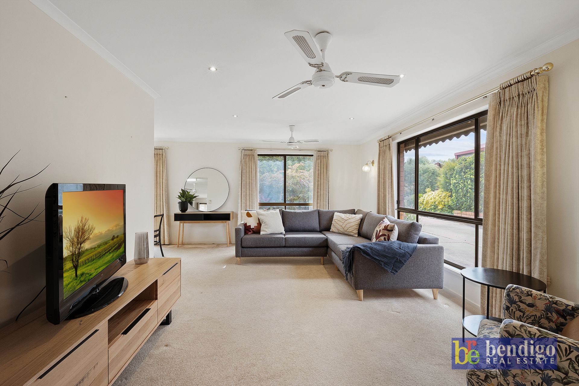 6 Mayfield Parade Strathdale VIC, Strathdale - Thumbnail 2
