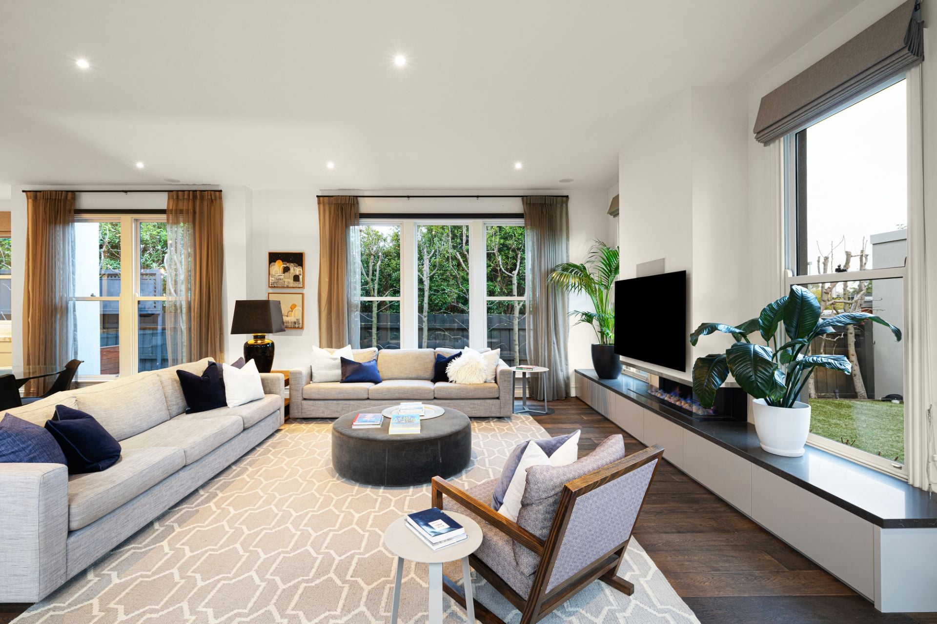 14 Stirling Street, Kew, Kew - Thumbnail 3
