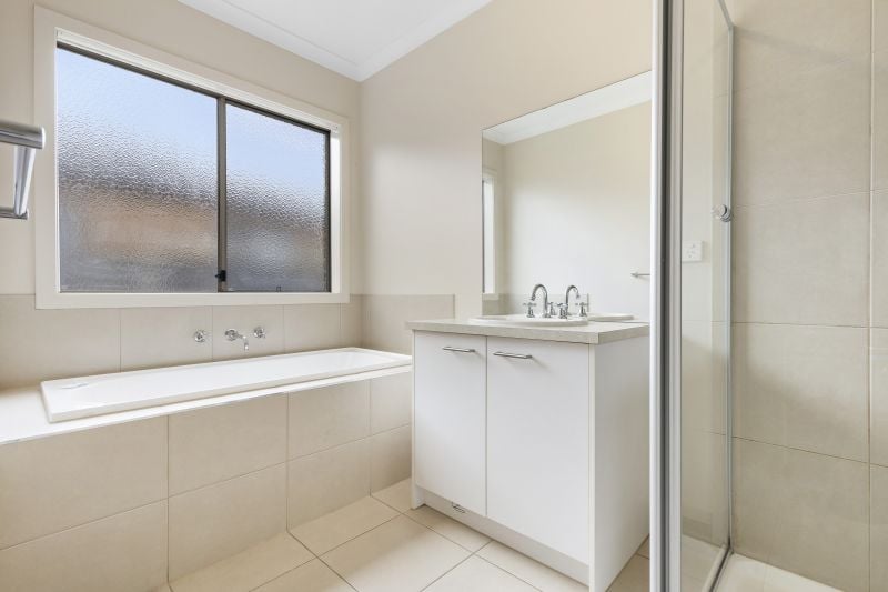 2 Lomandra Avenue, Wallan