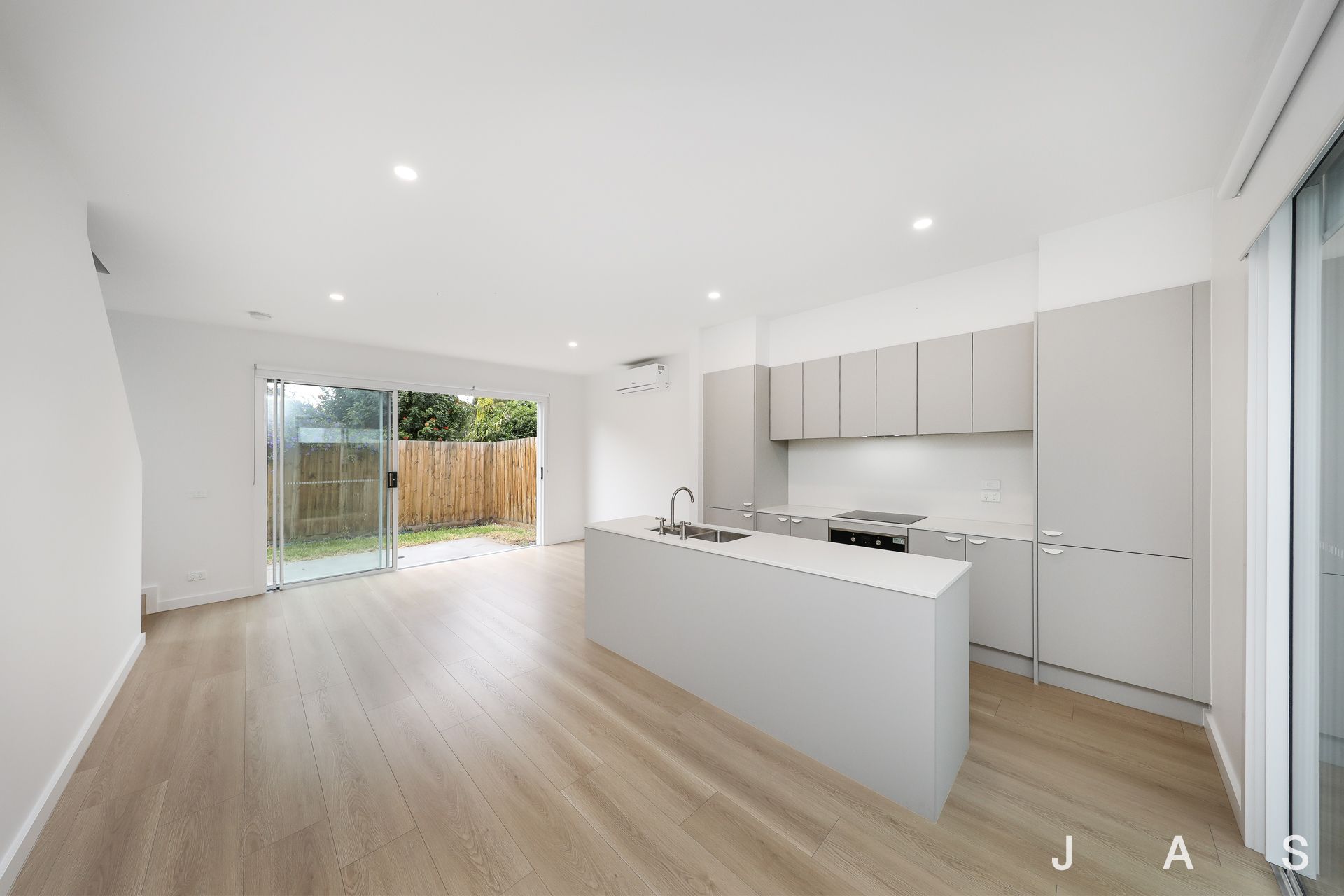 2/71 Cypress Avenue Brooklyn VIC, Brooklyn - Thumbnail 5