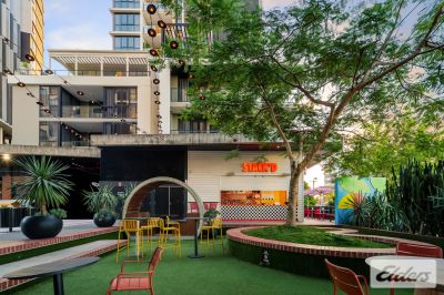 TURN KEY TAKEAWAY/BAR IN THE HEART OF SOUTH CITY SQUARE!