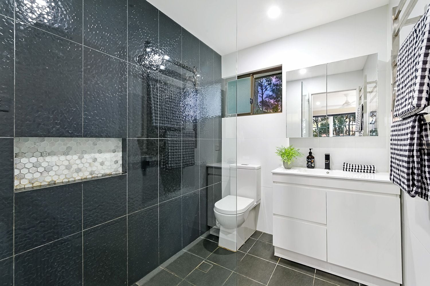 5 Howes Close, Westleigh, Westleigh - Thumbnail 8