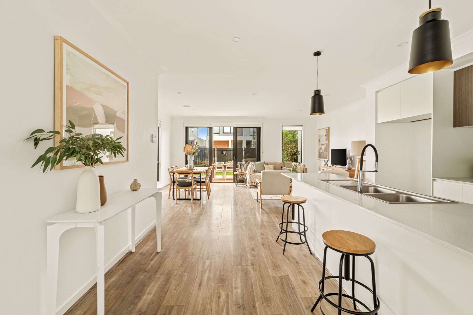 4 Surfers Crescent, Carrum Downs VIC, Carrum Downs - Thumbnail 3