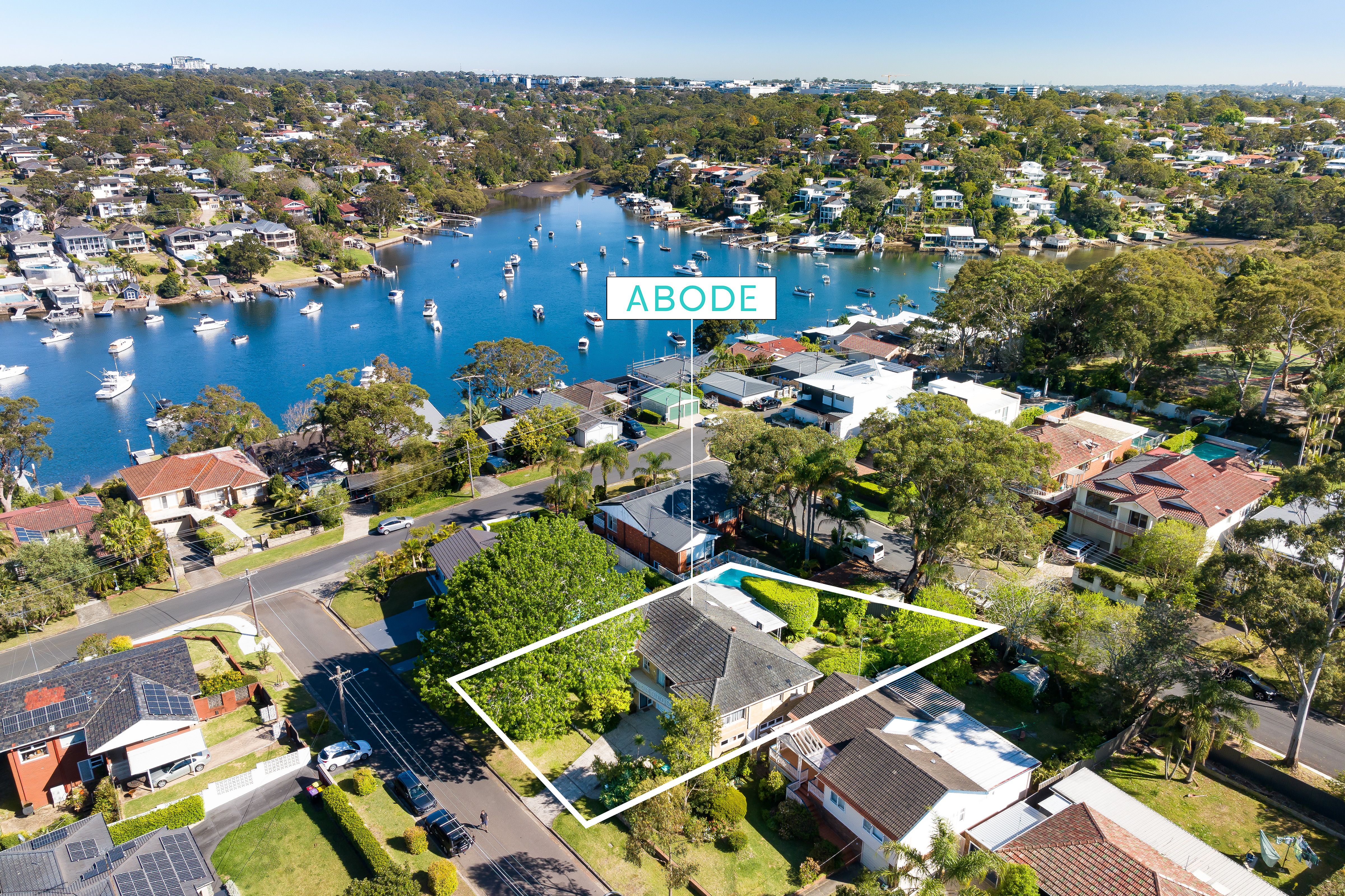 19 Amitaf Avenue CARINGBAH SOUTH 2229