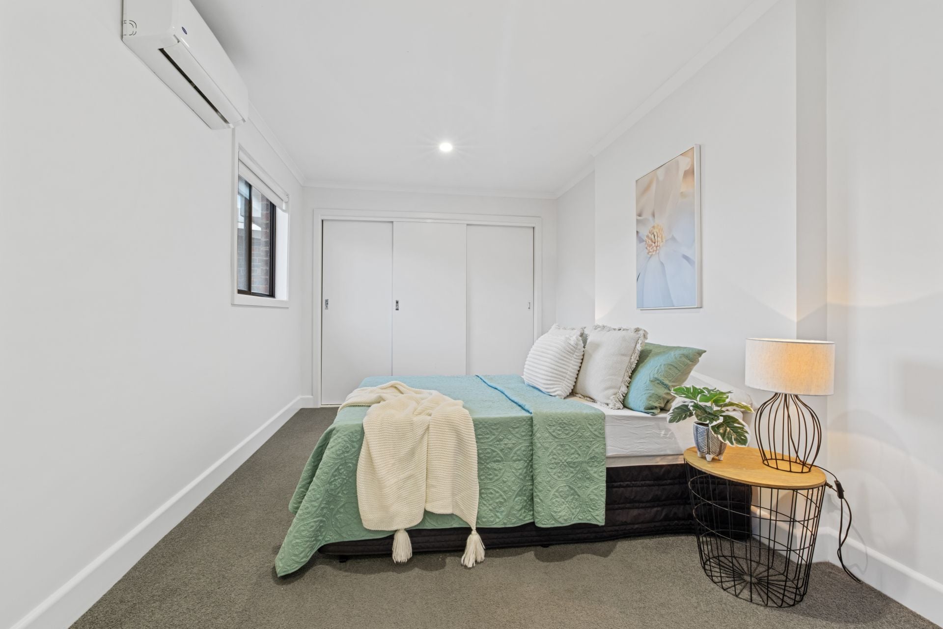 Central Position, Full Of Charm