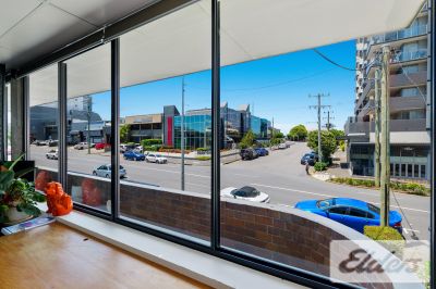 HIGH EXPOSURE OFFICE ON BROOKES STREET!