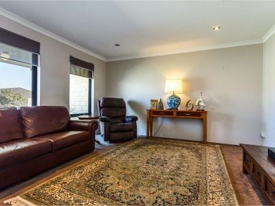 7 Belmore Bend, Aubin Grove