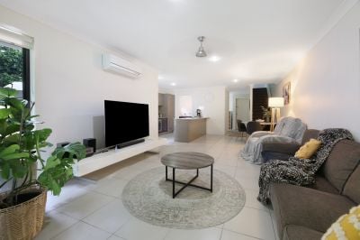 Pacific Pines 2/41 Springwood Avenue