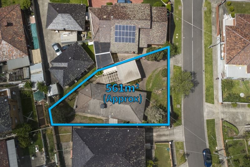 31 Winamurra Crescent, Thomastown