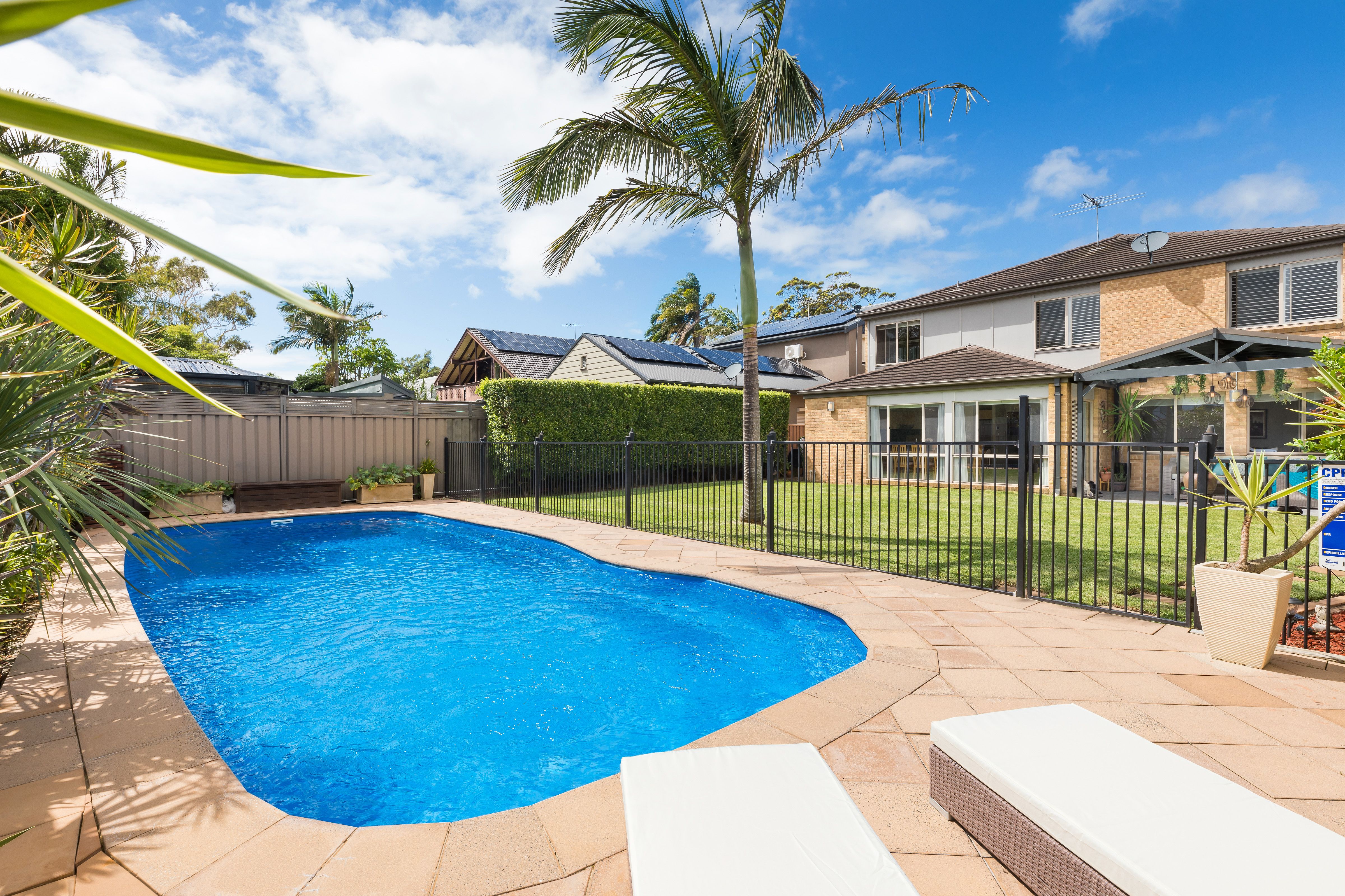 295 Burraneer Bay Road, CARINGBAH SOUTH, Caringbah South - Thumbnail 2
